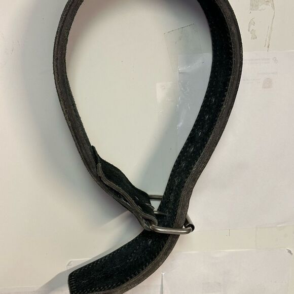 Rouge! Black Belt with single prong buckle heavy duty nice belt - Picture 1 of 3